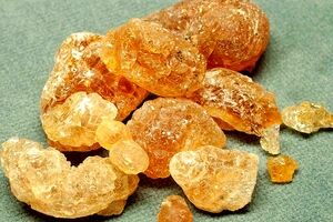 با استفاده از کتیرا، بدون هیچ عوارضی موهات رو تقویت کن + نحوه مصرف