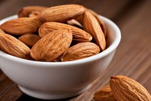 بادام رو چجوری بخوریم تا لاغر شیم؟ | روش مصرف بادام برای کاهش وزن 