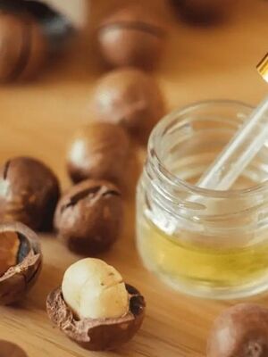 روغن ماکادمیا برای پوست و مو چه خواصی دارد؟ + نحوه مصرف