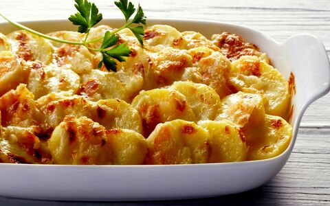 پیتزا سیب زمینی؛ خوشمزه و بدون خمیر + طرز تهیه 