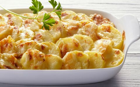پیتزا سیب زمینی؛ خوشمزه و بدون خمیر + طرز تهیه 