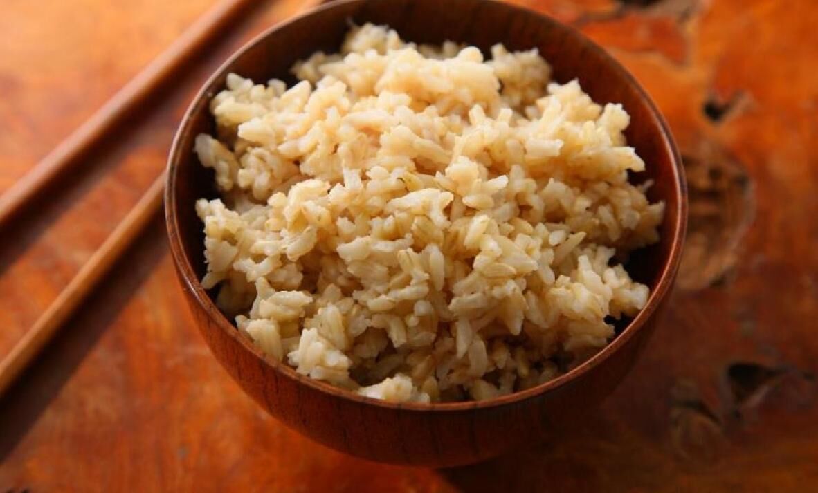 برنج قهوه ای چه خواصی داره و چطوری پخته میشه؟