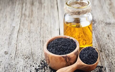 10 مزیت شگفت انگیز روغن سیاه دانه
