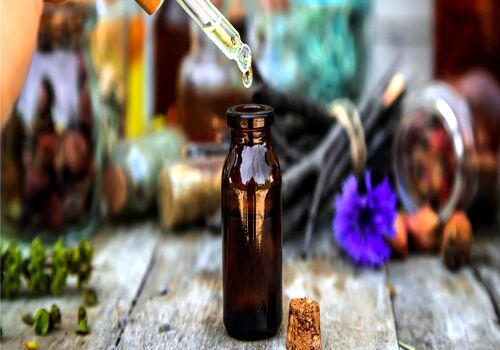 روغن های گیاهی مناسب برای خشکی پوست + نحوه مصرف