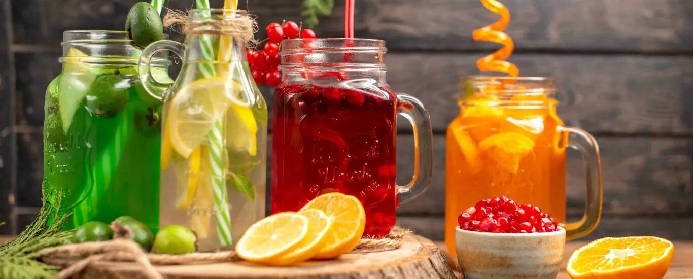 بهترین نوشیدنی های طبیعی خانگی برای رفع عطش در تابستان