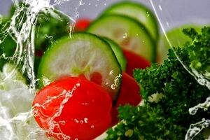 همه چیز درباره خام گیاهخواری + مزایا و معایب آن 