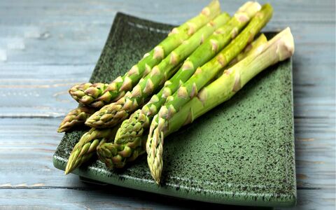 مارچوبه و خواص آن در طب سنتی + طبع و ارزش غذایی