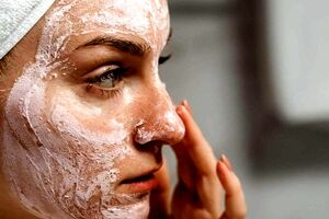 با ماست حال پوستت رو زیرو رو کن! | طرز تهیه ماسک خانگی با ماست