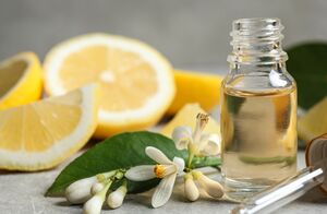 با خواص خوشبو ترین روغن گیاهی آشنا شو! | روغن بهار نارنج و فواید آن