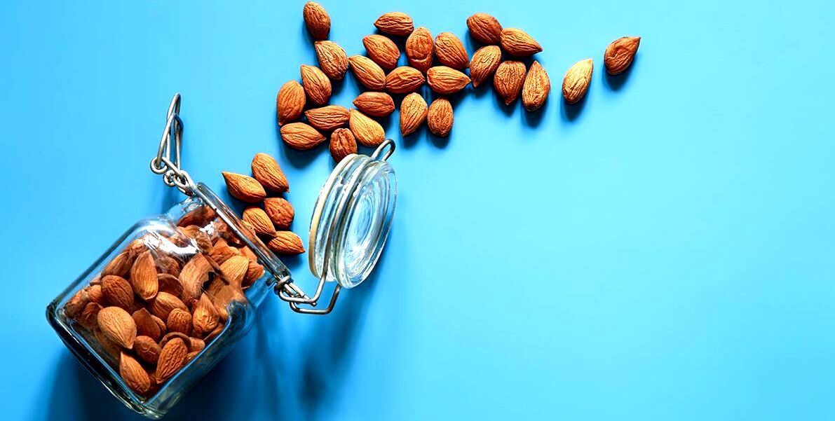 بادام درختی؛ بهترین آجیل برای سلامت جنسی آقایون | فواید بادام برای مردان
