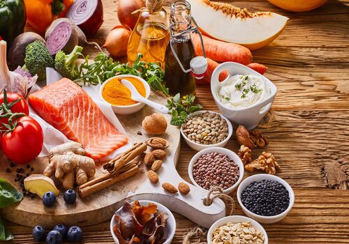 با رعایت رژیم قاعدگی؛ این دوران رو بی دردسر پشت سر بذار | معرفی رژیم قاعدگی