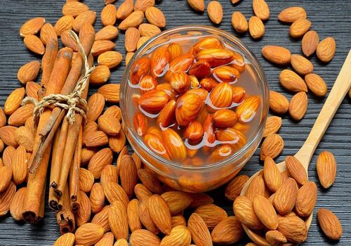 می دونستی بادام خیس خورده خواص بقیه آجیل ها رو می ذاره تو جیب؟ 