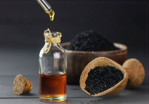چین و چروک پوستت رو با این روغن سیاه دانه محو کن 
