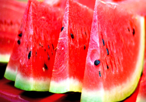 هندوانه دادن به بچه ها از چه سنی مجازه؟ + خواص 